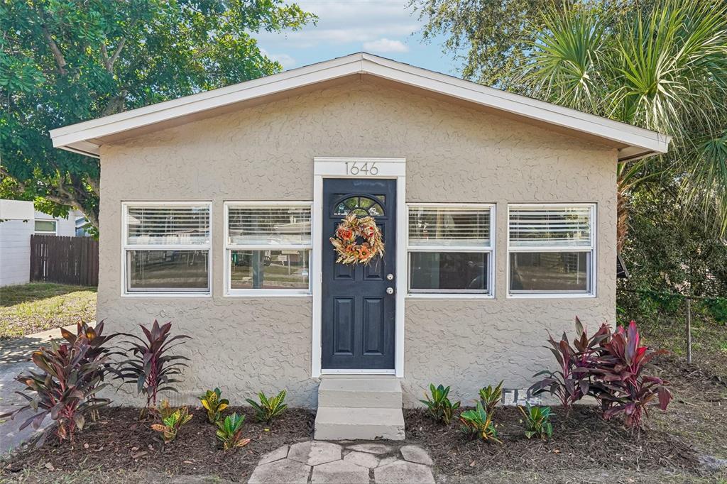1646 28TH AVENUE N, ST PETERSBURG, FL — photo 2 of 43