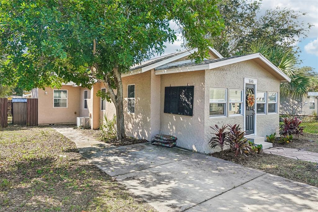 1646 28TH AVENUE N, ST PETERSBURG, FL — photo 3 of 43