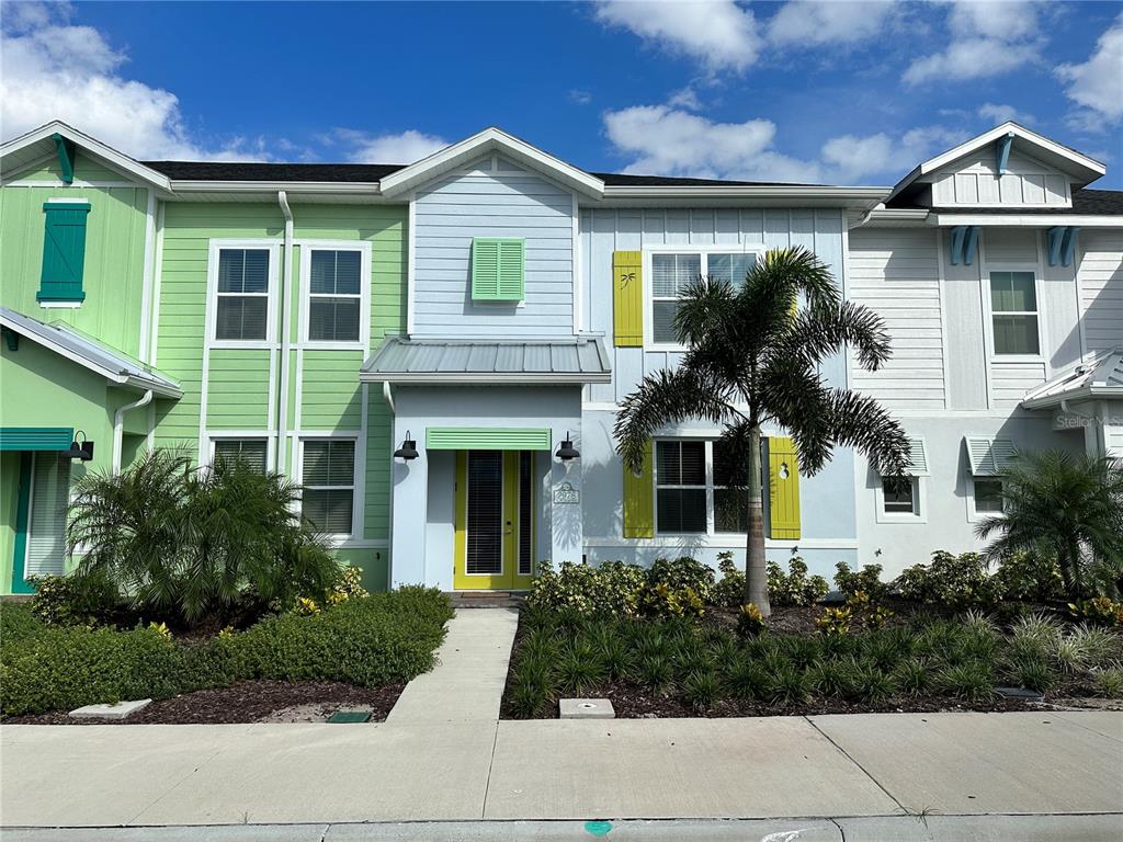 2976 ON THE ROCKS POINT