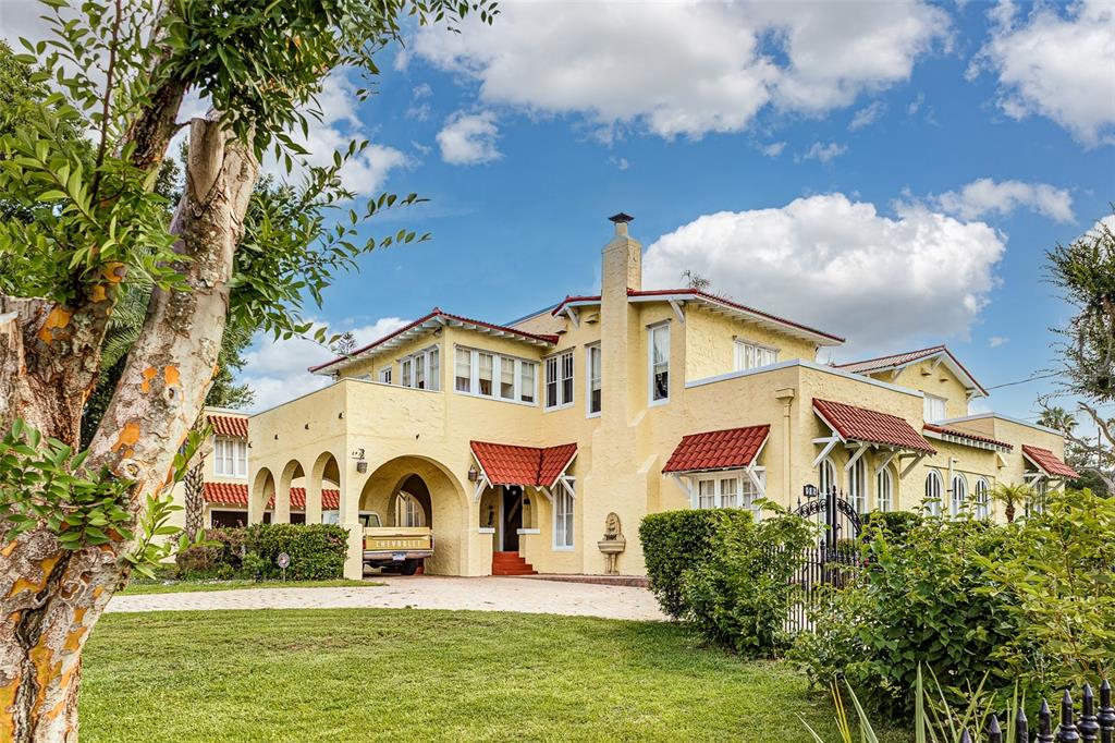 845 E EDGEWOOD DRIVE