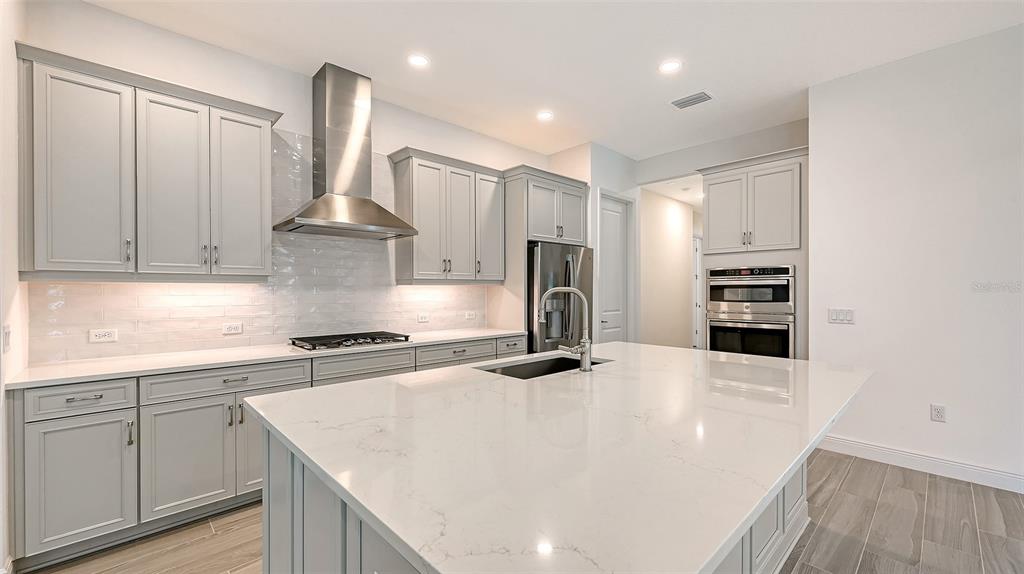 17645 MEANDERING PALMS CROSSING, BRADENTON, FL — photo 3 of 22