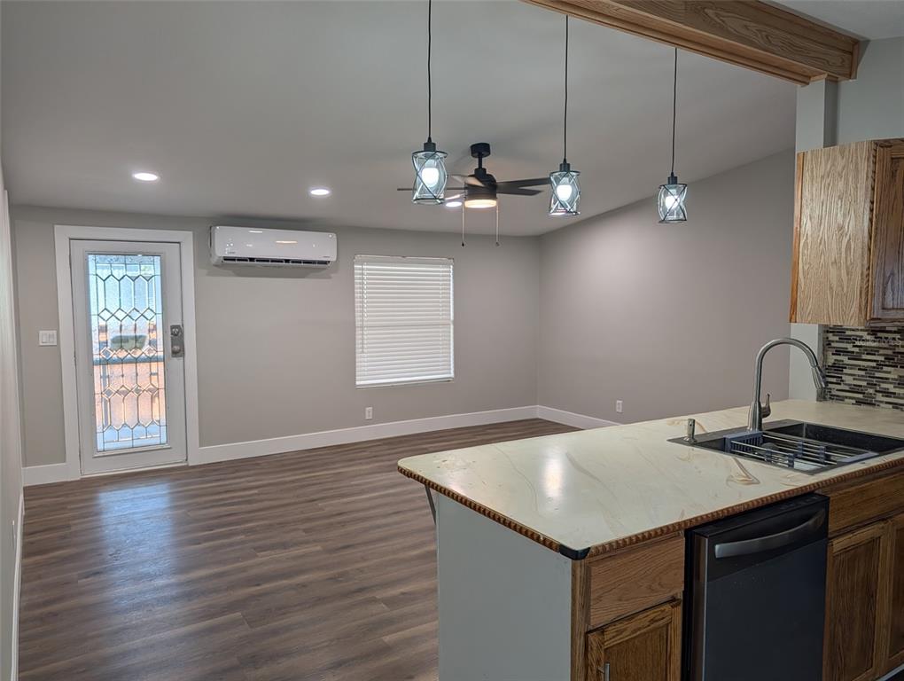 24304 MAXWELL STREET, ASTOR, FL — photo 2 of 23