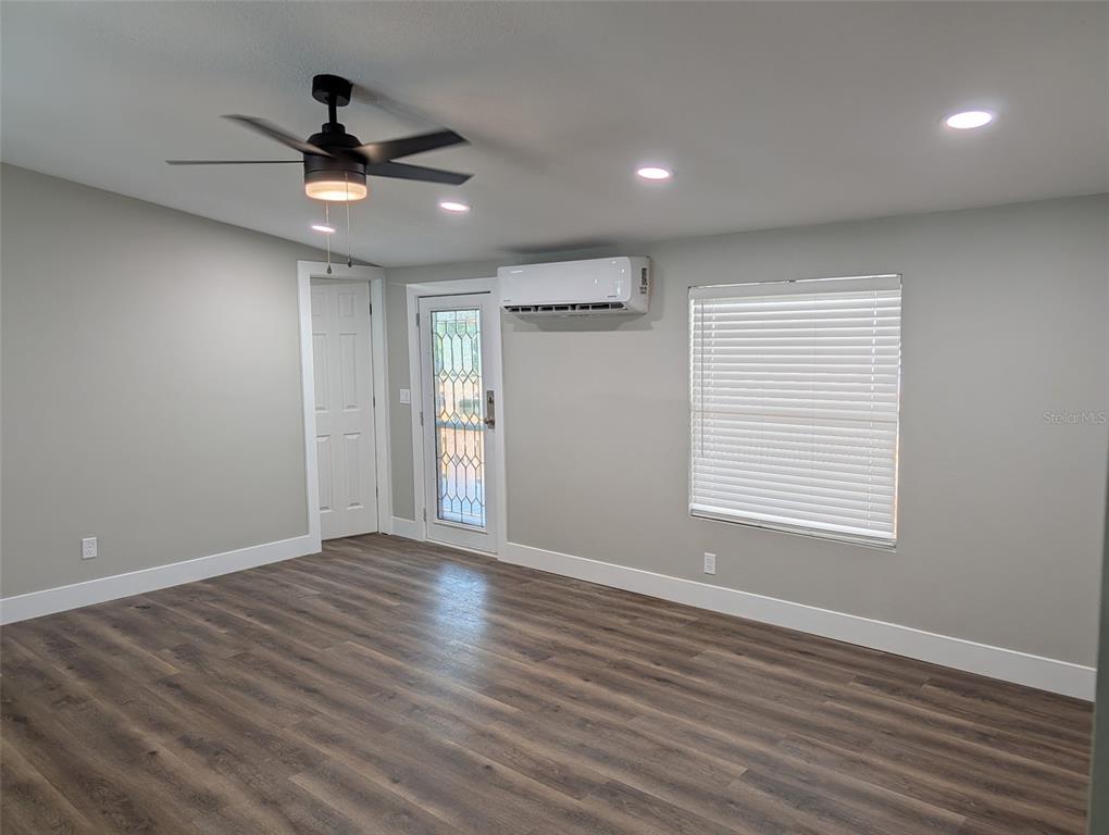 24304 MAXWELL STREET, ASTOR, FL — photo 4 of 23