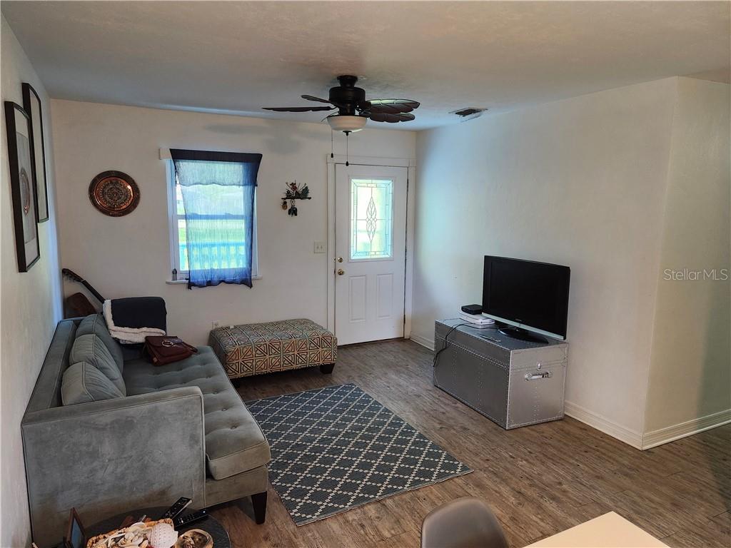 656 NE 11th STREET, CRYSTAL RIVER, FL — photo 4 of 13