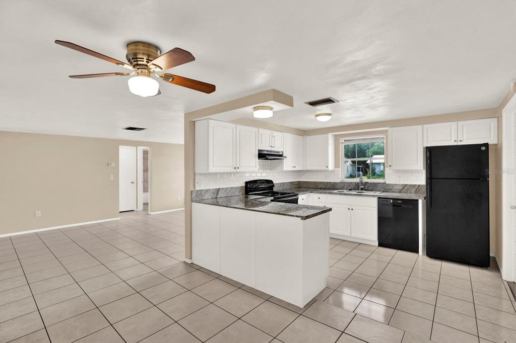 10914 REXDALE AVENUE, PORT RICHEY, FL — photo 3 of 20