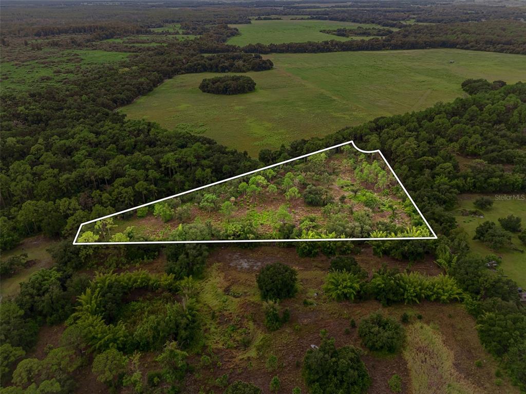 14020 CYPRESS LANE, WIMAUMA, FL — photo 3 of 19