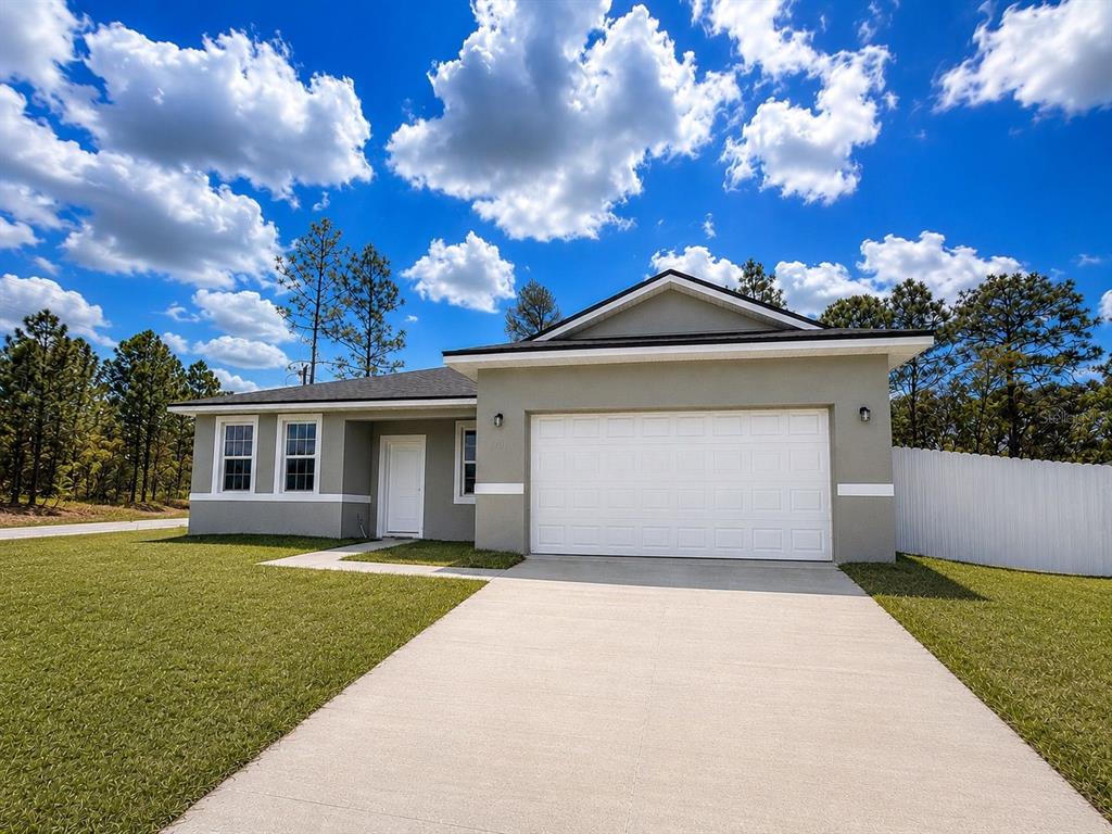 2701 W TRACY COURT