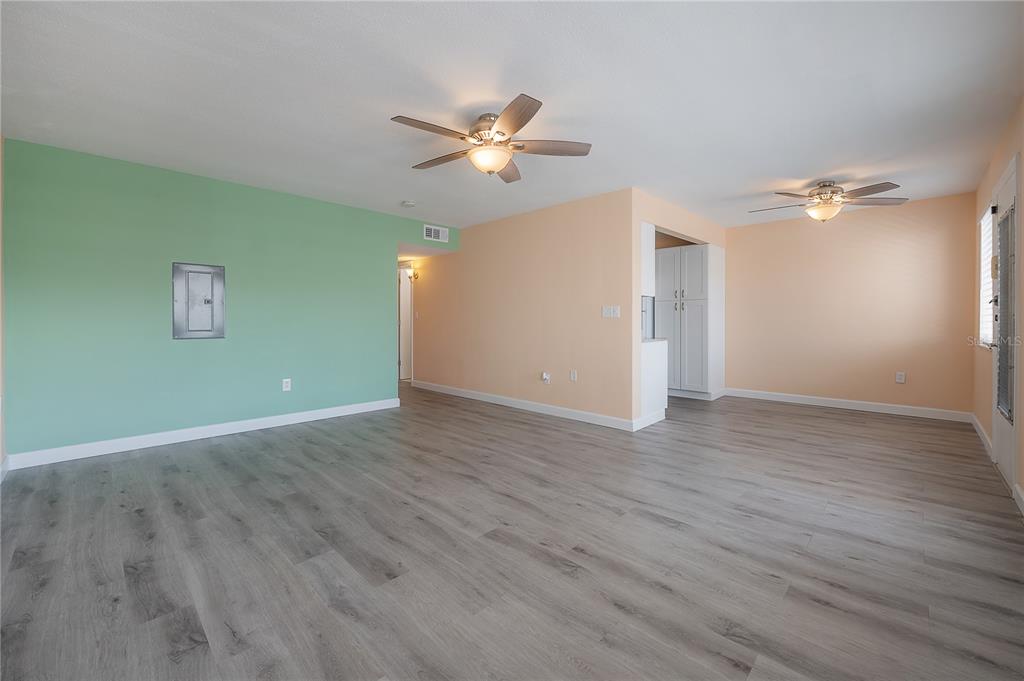 8055 112TH STREET UNIT 205, SEMINOLE, FL — photo 4 of 30