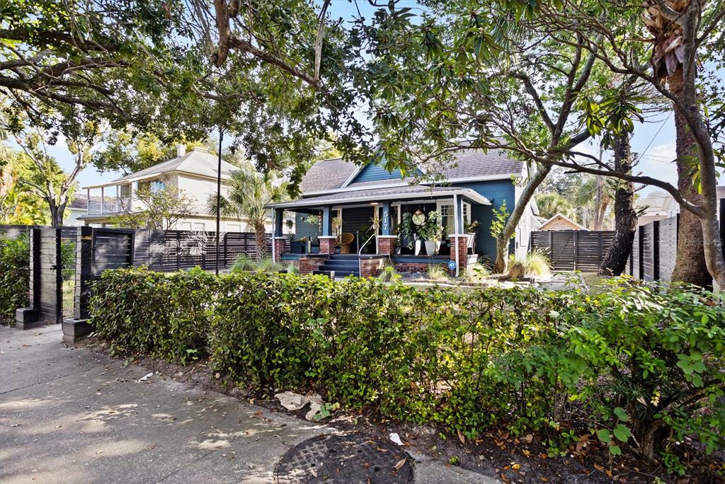 517 8TH STREET N, ST PETERSBURG, FL — photo 2 of 52