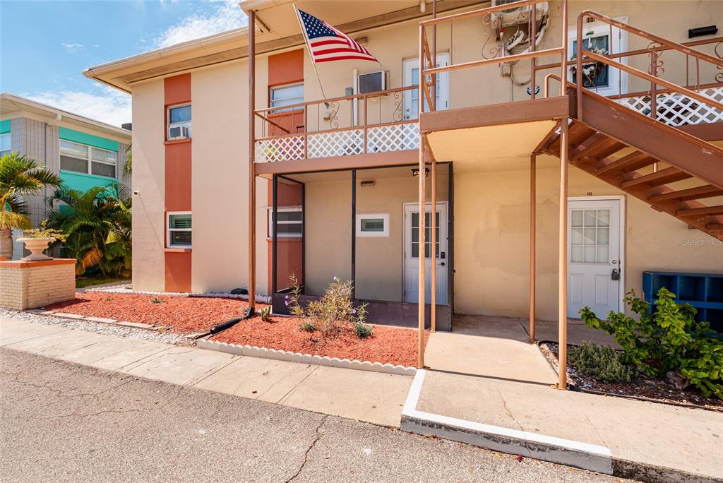5396 4TH STREET N UNIT 101, ST PETERSBURG, FL — photo 2 of 32