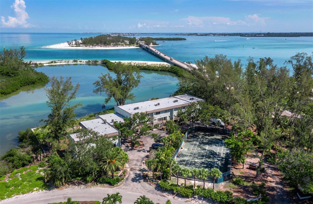 490 N SHORE ROAD UNIT 6