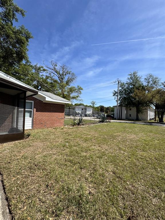 818 E AIRPORT BOULEVARD, SANFORD, FL — photo 2 of 16