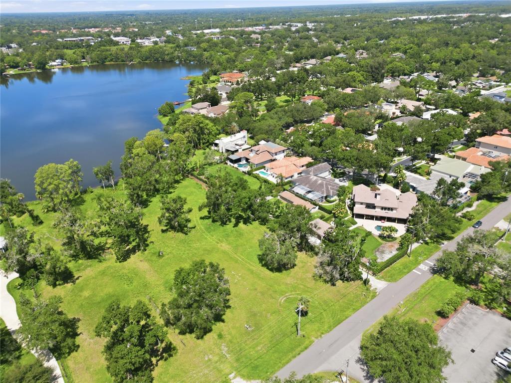 13414 & 13416 N LINCOLN AVENUE, TAMPA, FL — photo 2 of 8