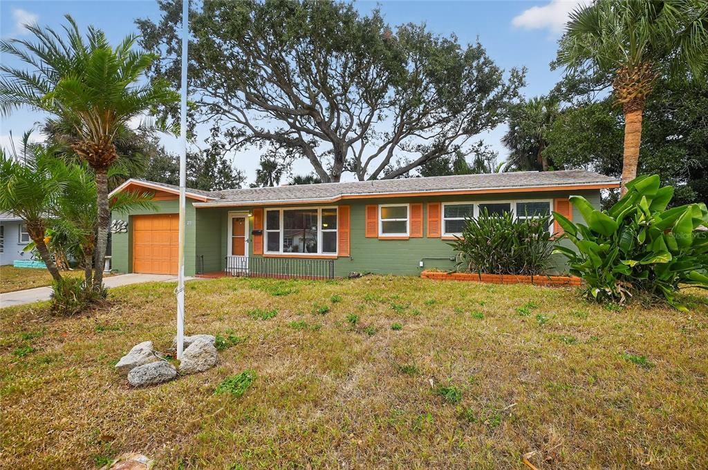 211 LYNNHURST DRIVE