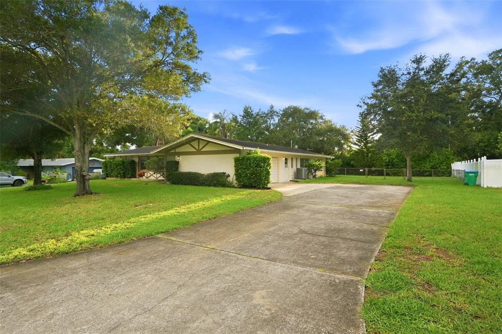 1514 OAKADIA DRIVE W, CLEARWATER, FL — photo 3 of 30