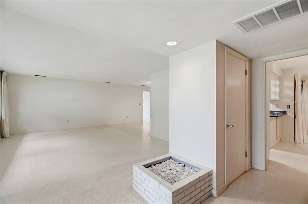 1514 OAKADIA DRIVE W, CLEARWATER, FL — photo 4 of 30