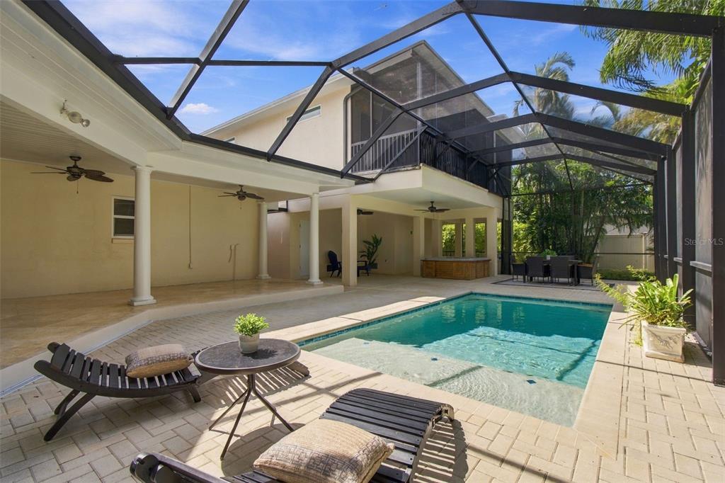 100 MONTEREY BOULEVARD NE, ST PETERSBURG, FL — photo 3 of 59