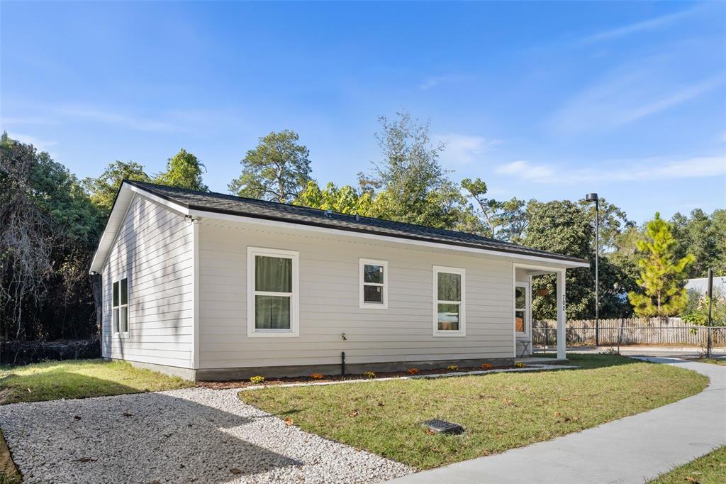 702 SE 8TH STREET