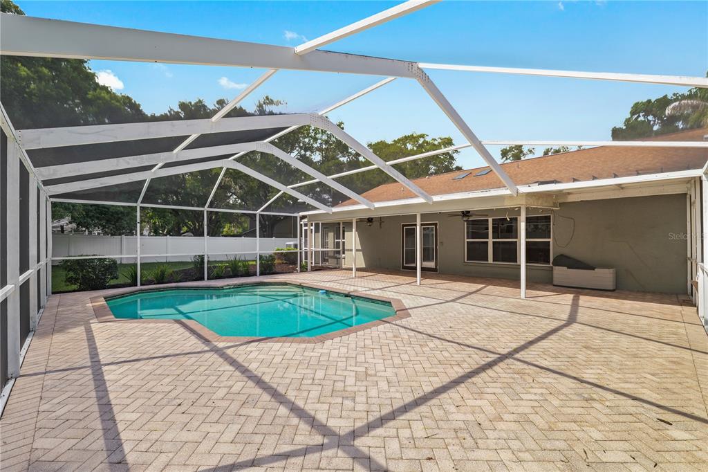 3809 HANOVER HILL DR, VALRICO, FL — photo 2 of 30
