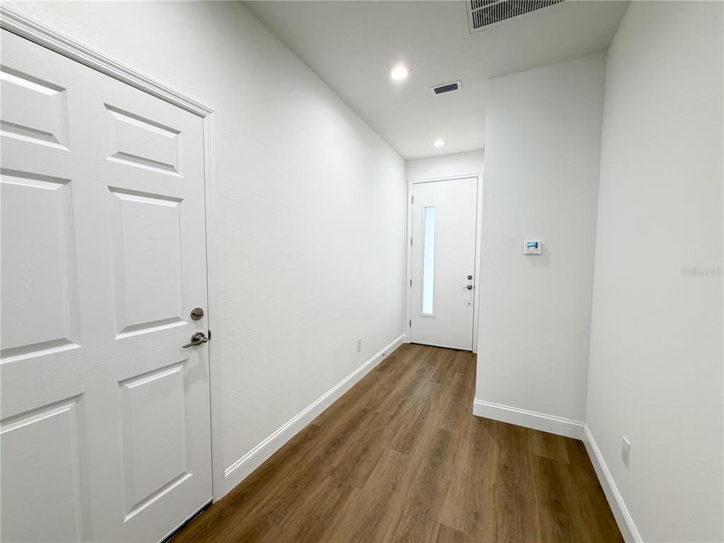 1803 E 23RD AVENUE, TAMPA, FL — photo 4 of 25