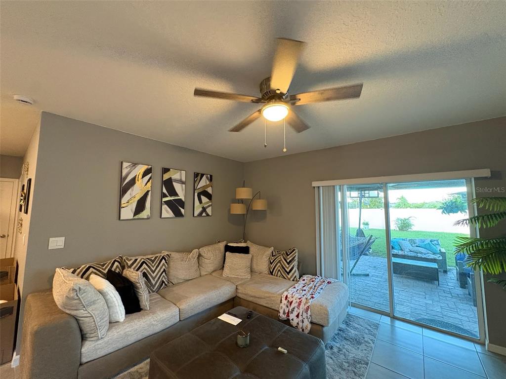 928 AUGUST SKY DRIVE, DELTONA, FL — photo 4 of 49