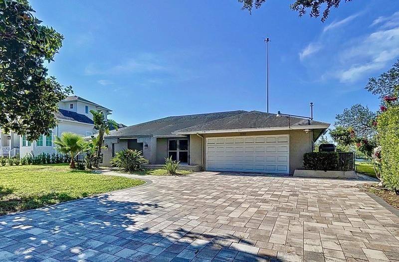 3901 E EDEN ROC CIRCLE