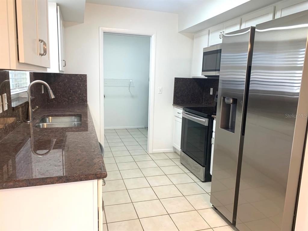 640 HARVEY STREET, ENGLEWOOD, FL — photo 4 of 16