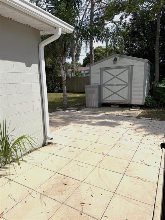 681 N WELLINGTON DRIVE, DELTONA, FL — photo 5 of 23