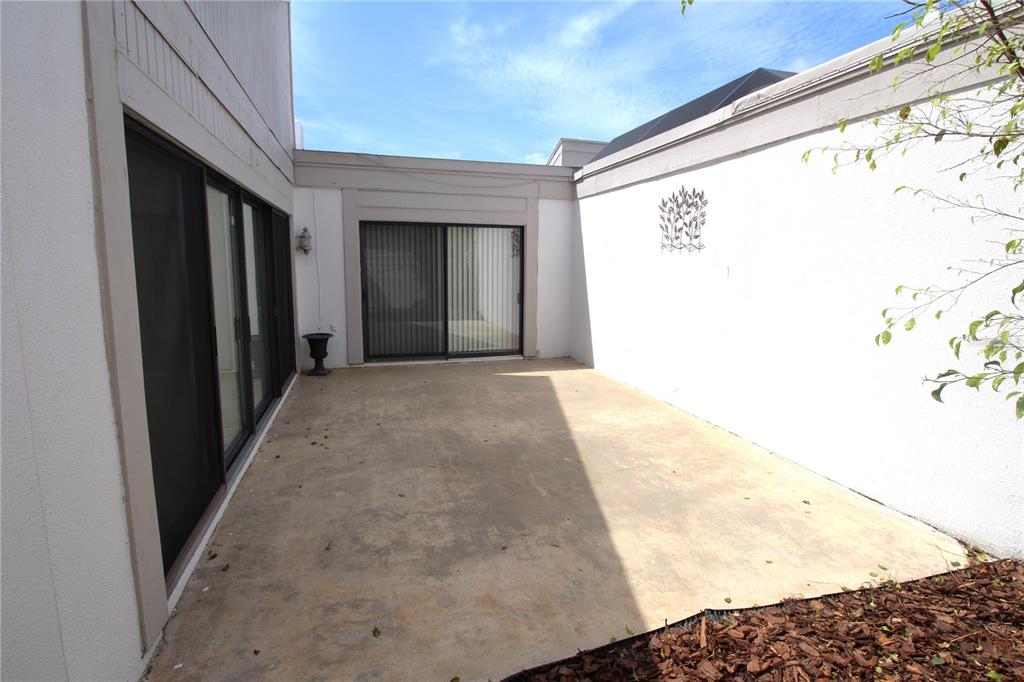 390 S WOODLANDS DRIVE, OLDSMAR, FL — photo 5 of 30