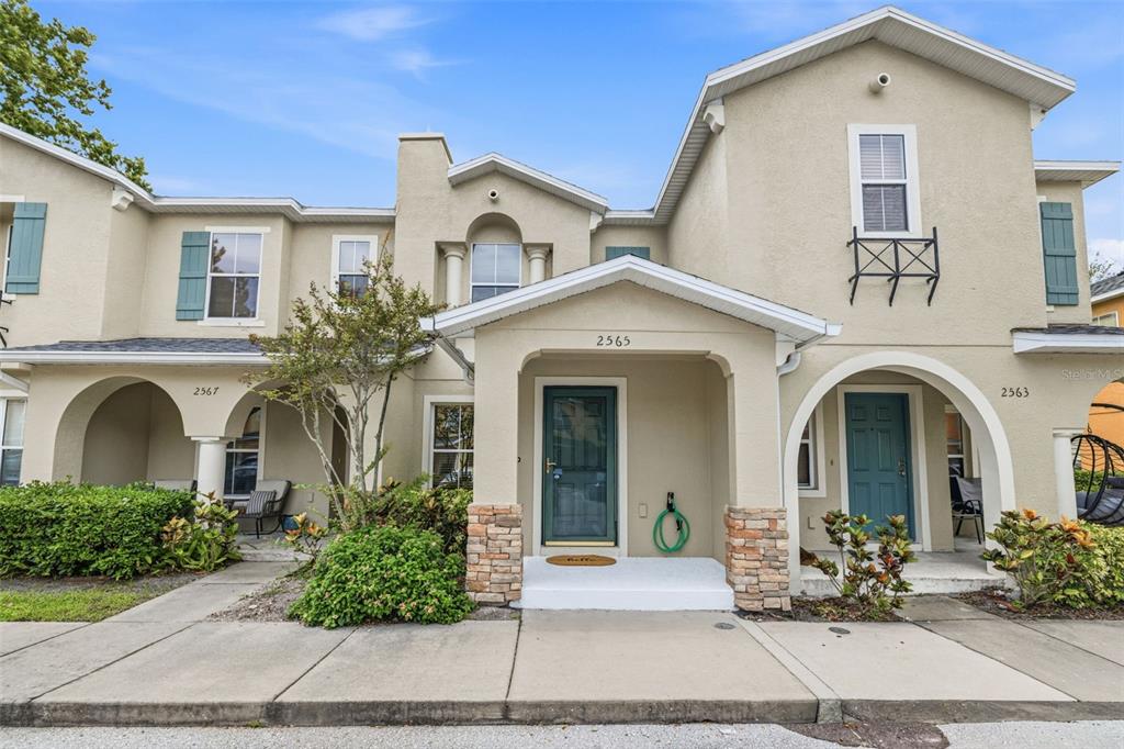 2565 HIDDEN COVE LANE