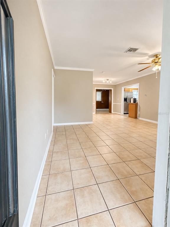 109 W GRAPEFRUIT CIRCLE, CLEARWATER, FL — photo 3 of 29