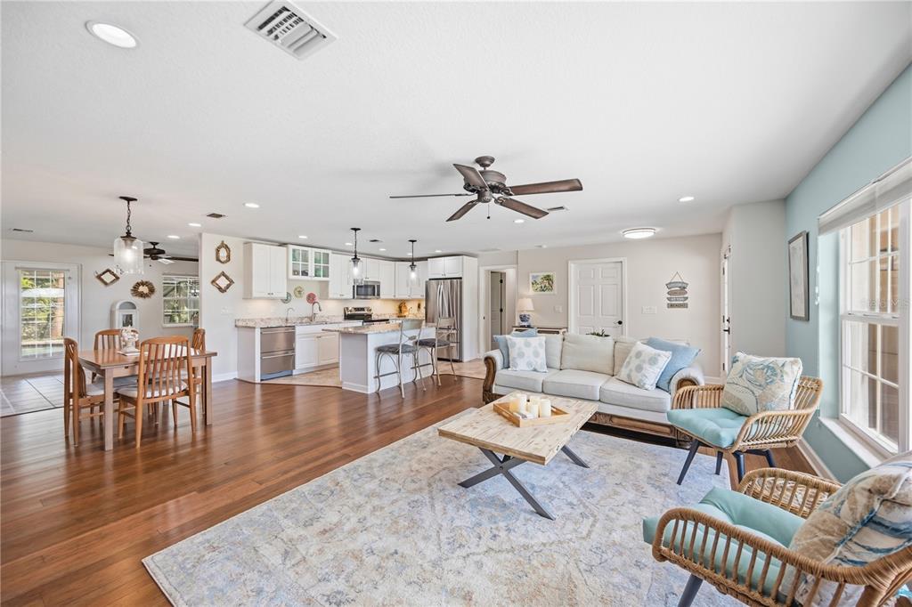 444 BAYCREST DRIVE, VENICE, FL — photo 3 of 30