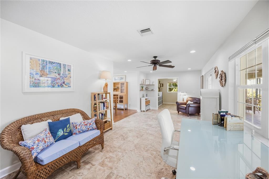 444 BAYCREST DRIVE, VENICE, FL — photo 4 of 30