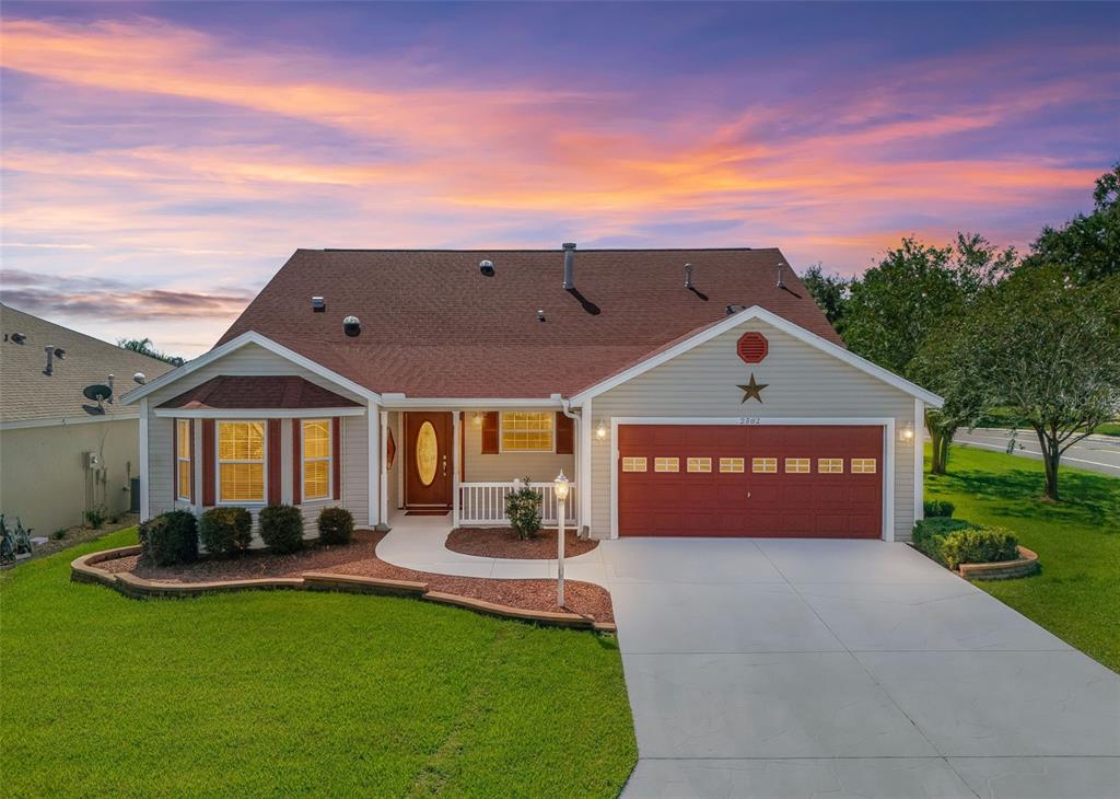 2762 MORVEN PARK WAY, THE VILLAGES, FL — photo 2 of 53