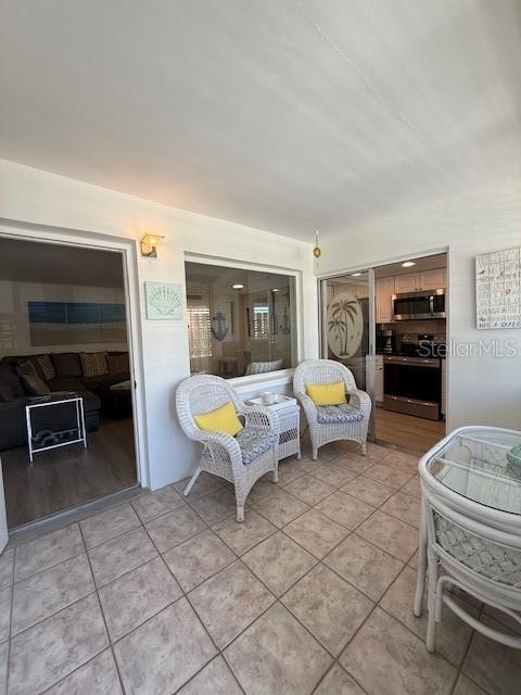 4455 DUHME ROAD UNIT 305, ST PETERSBURG, FL — photo 5 of 25