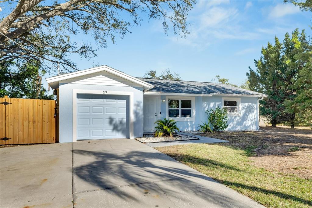 527 FOX RUN TRAIL