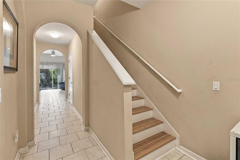 933 PINE POINTE LANE, ORLANDO, FL — photo 4 of 30
