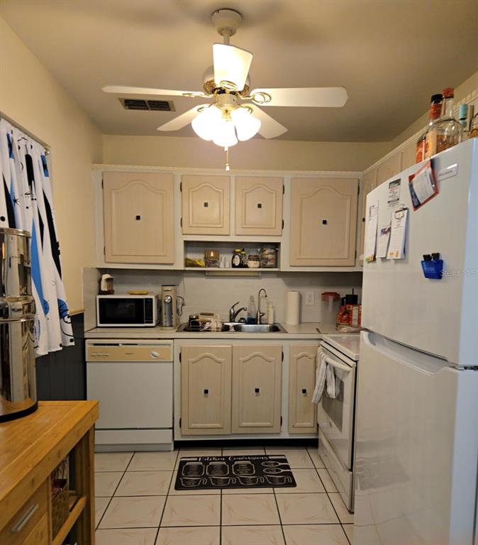 11733 BAYONET LANE, NEW PORT RICHEY, FL — photo 2 of 23