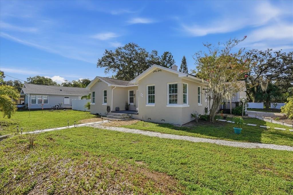 1161 SEDEEVA STREET, CLEARWATER, FL — photo 2 of 30