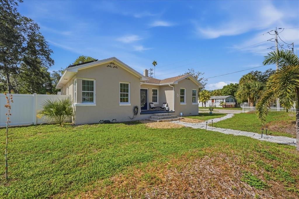 1161 SEDEEVA STREET, CLEARWATER, FL — photo 3 of 30