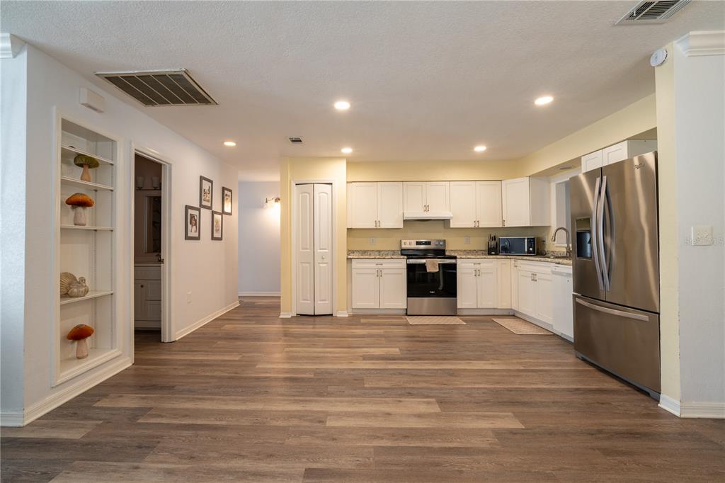 5722 ANTLER TRAIL, LAKELAND, FL — photo 4 of 19