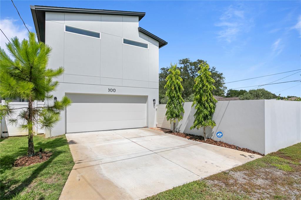 300 43RD AVENUE N, ST PETERSBURG, FL — photo 5 of 30