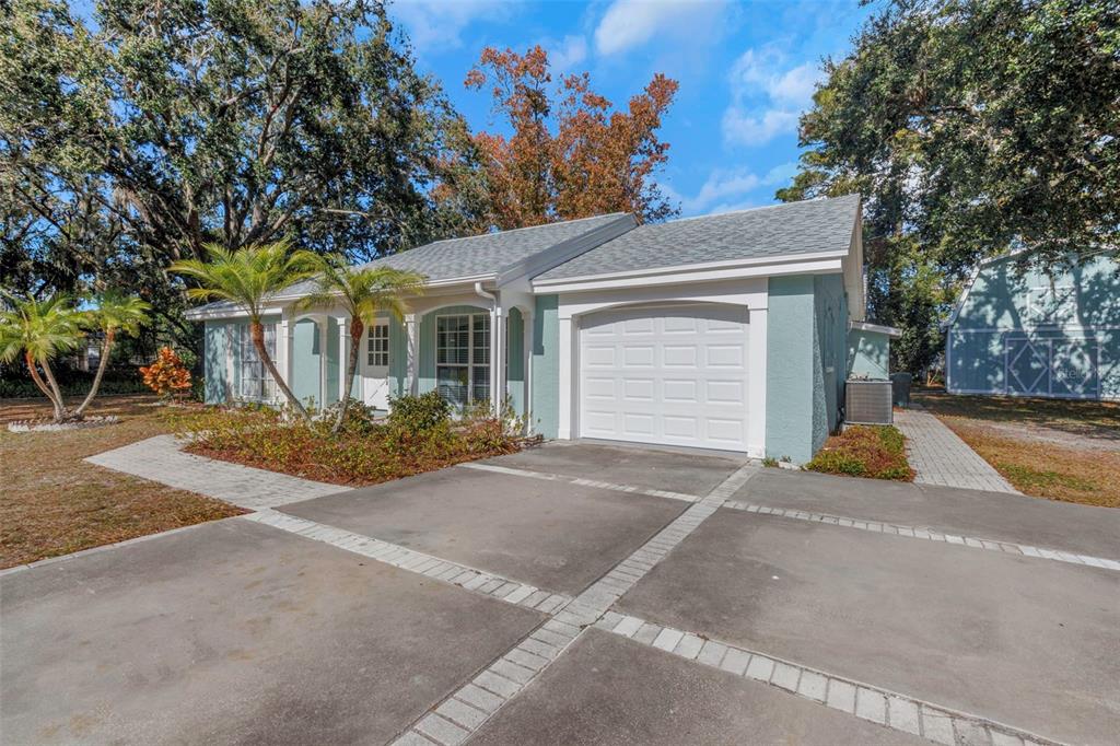 6440 PARKSIDE DRIVE