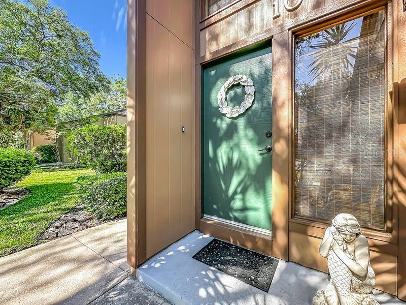 10 OAKMONT COURT UNIT 10