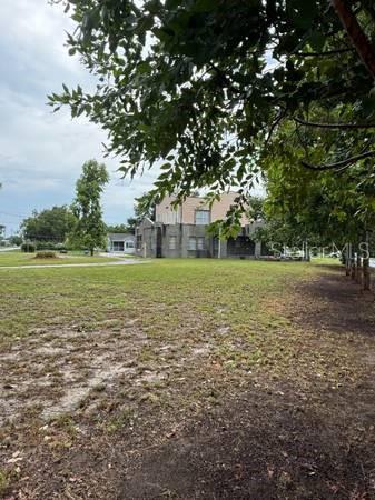 375 W BAY AVENUE, EAGLE LAKE, FL — photo 3 of 19