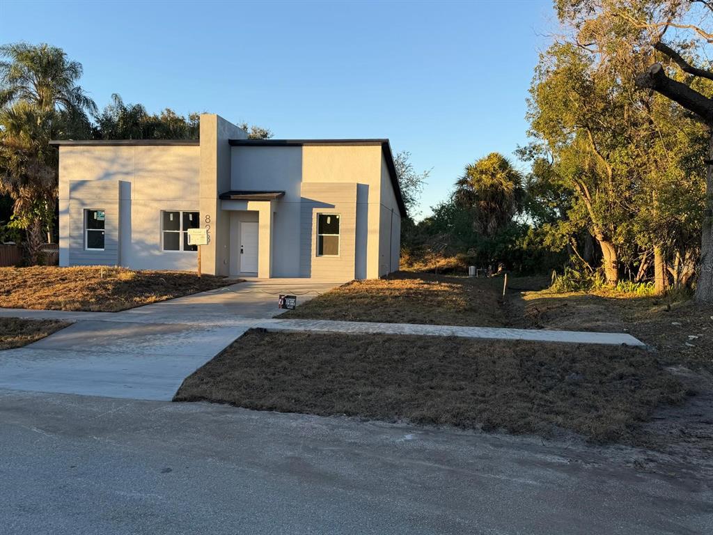 823 MAGNOLIA AVENUE