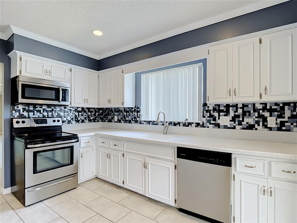 4448 CHART COURT UNIT 5-C, NEW PORT RICHEY, FL — photo 4 of 28