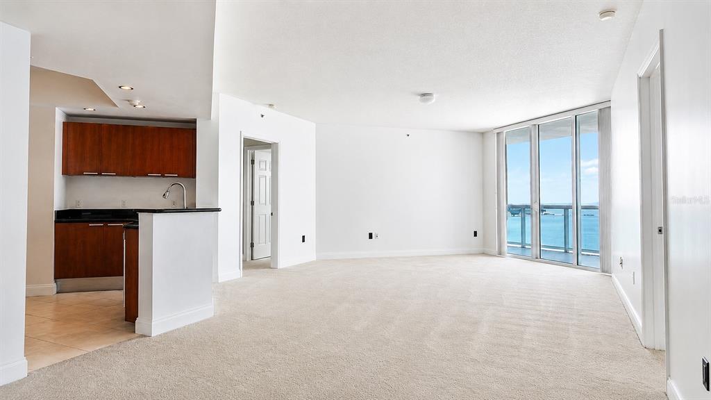 241 RIVERSIDE DRIVE UNIT 2006, HOLLY HILL, FL — photo 3 of 30