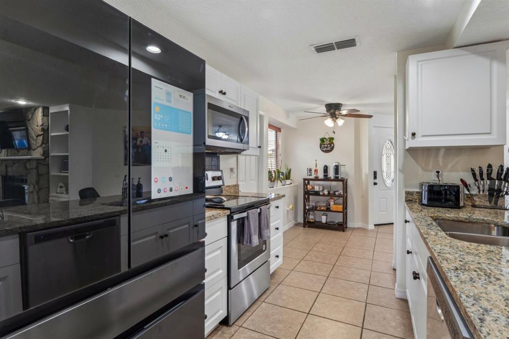 583 LONGWOOD COURT, OLDSMAR, FL — photo 4 of 30
