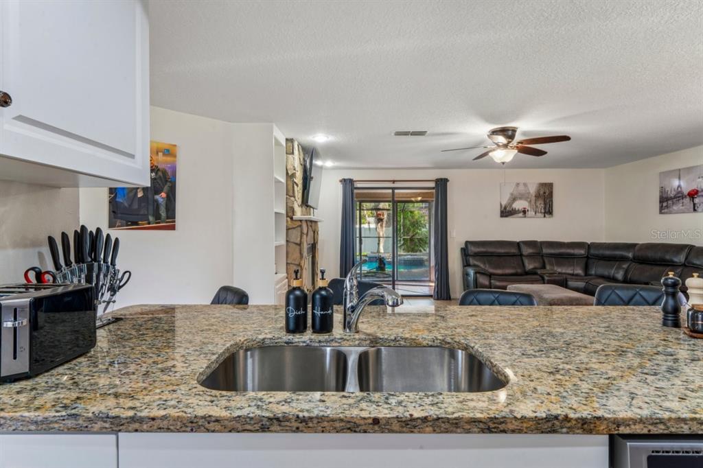 583 LONGWOOD COURT, OLDSMAR, FL — photo 5 of 30